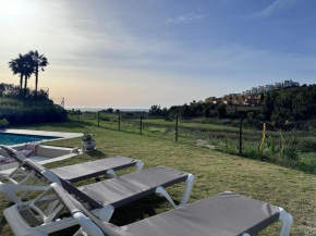 Nieuwbouw villa met zwembad en lounge, Manilva